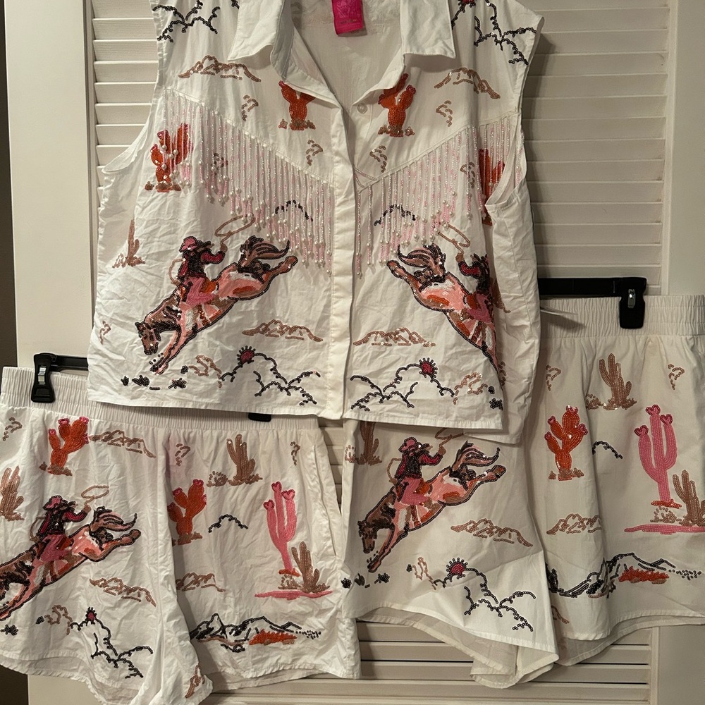 QUEEN OF SPARKLES RODEO - Bucking Cowgirl SEQUIN Set in White and Pink - Picture 9 of 9